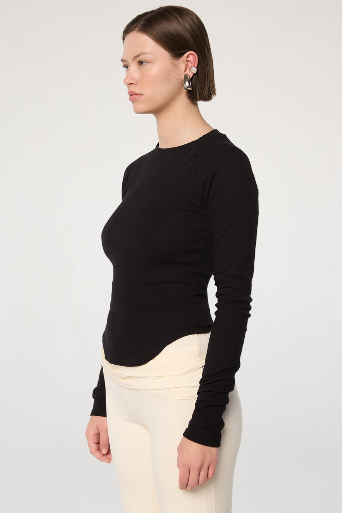 ARELI T - SHIRT BLACK - The Line by K