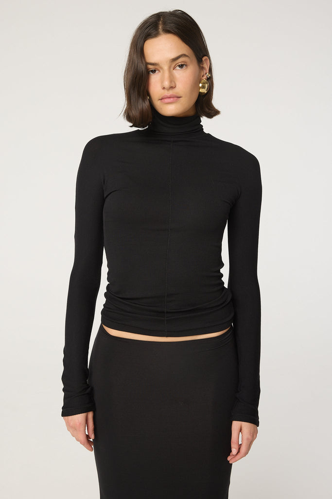 Tops – The Line by K