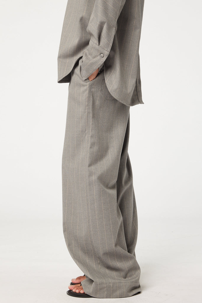 Pantalon cigarette - Gris foncé/à carreaux - Ladies | H&M CA Pantalon cigarette - Gris foncé/à carreaux - Ladies | H&M CA