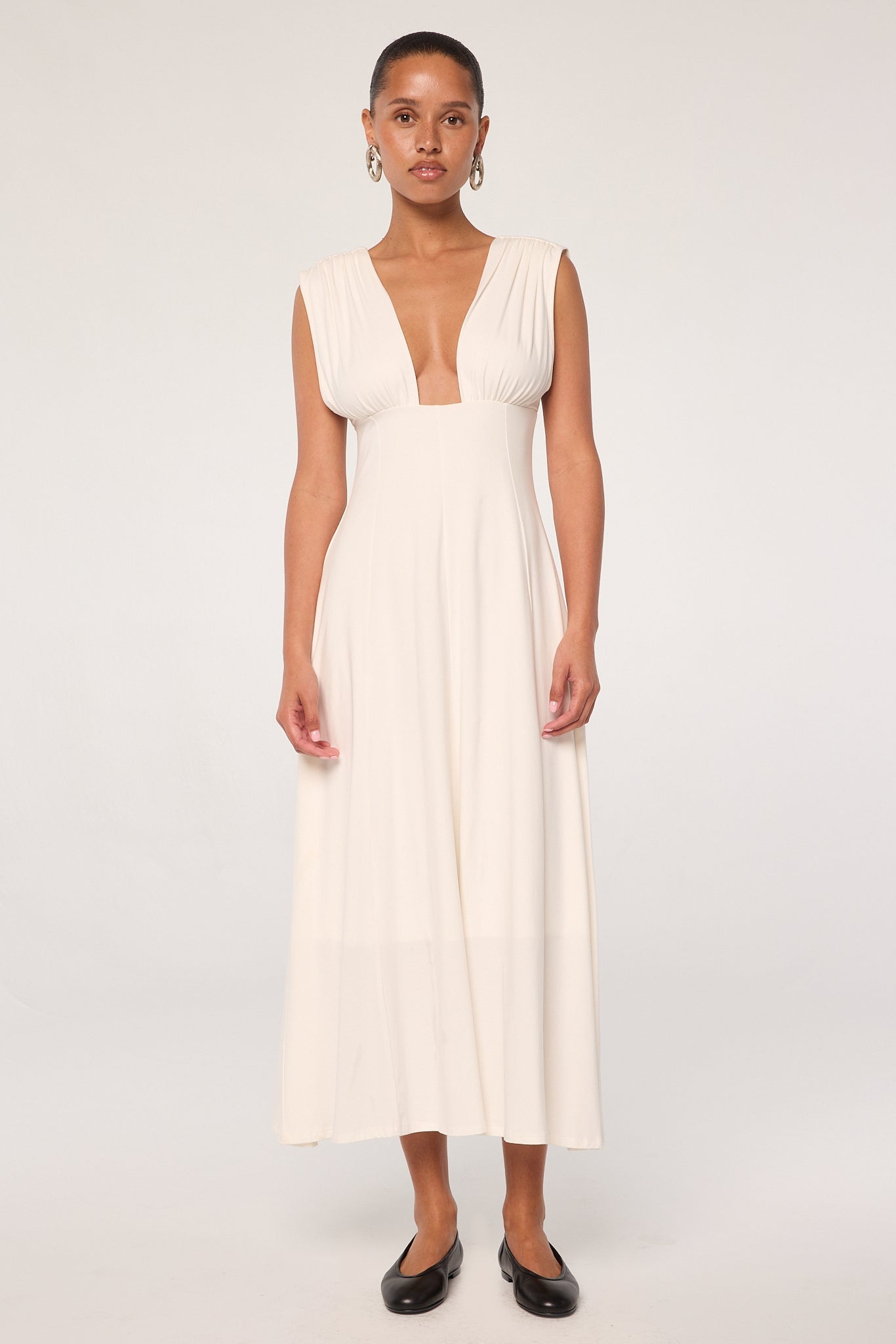 Elva - Off White Plunge Neck Panel Dress