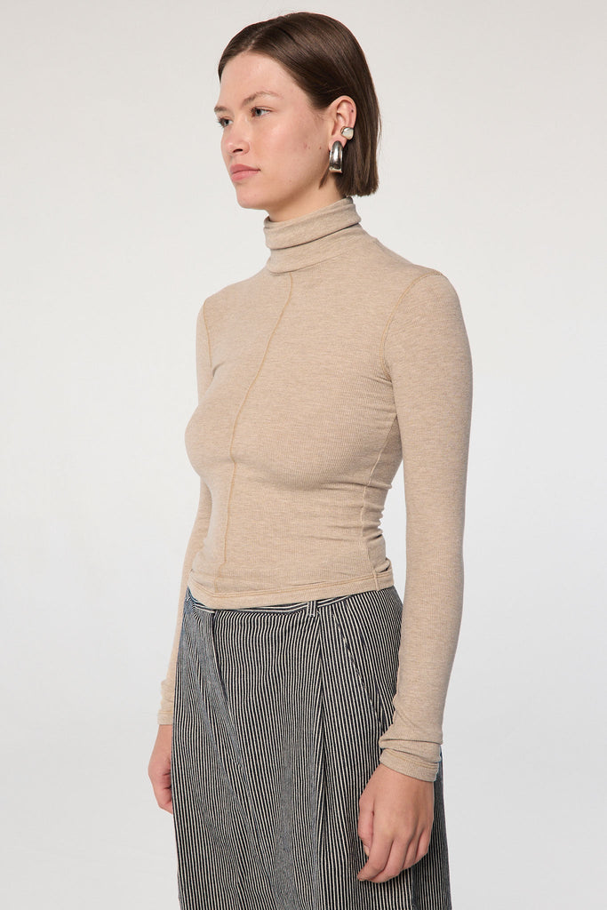 MADS TURTLENECK TOP BEIGE MELANGE - The Line by K