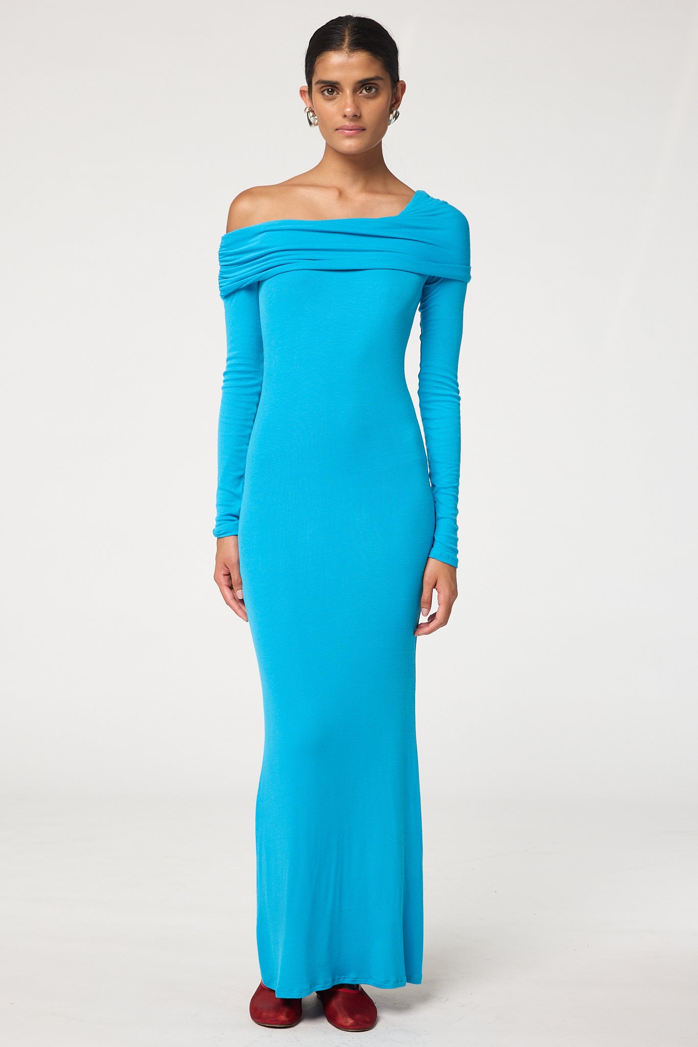 COLOR FOCUS: TURQUOISE The Line by K COLOR FOCUS: TURQUOISE The Line by K